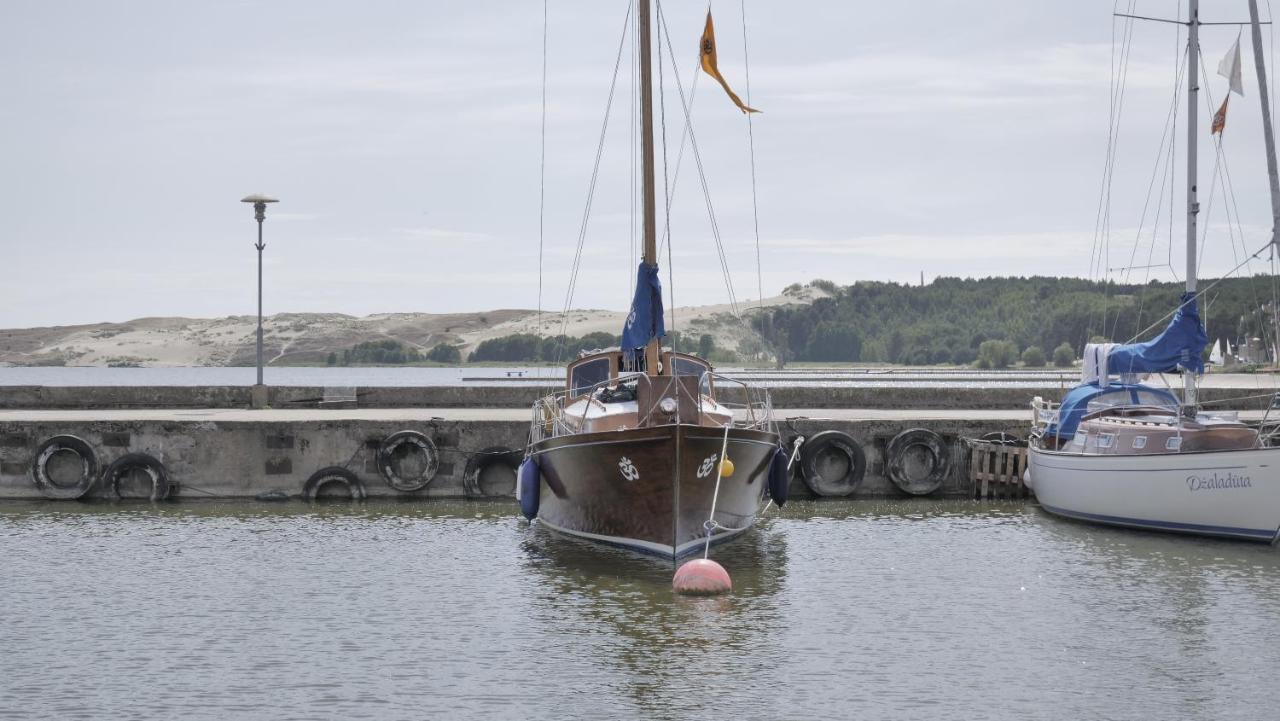 Отель "Om" Yacht Нида Экстерьер фото